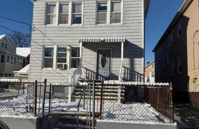 Photo of 1010 Kilsyth Rd