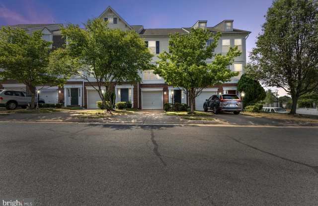 8124 RAINWATER CIRCLE