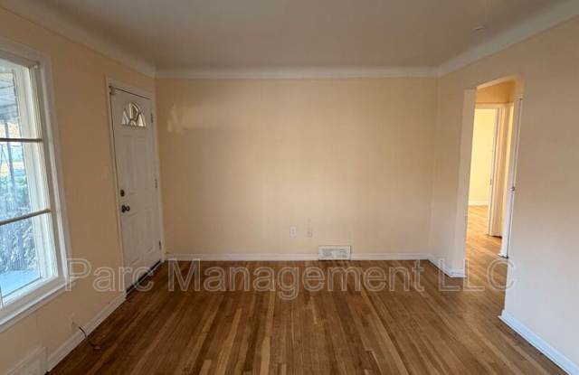 16121 West Parkway Street