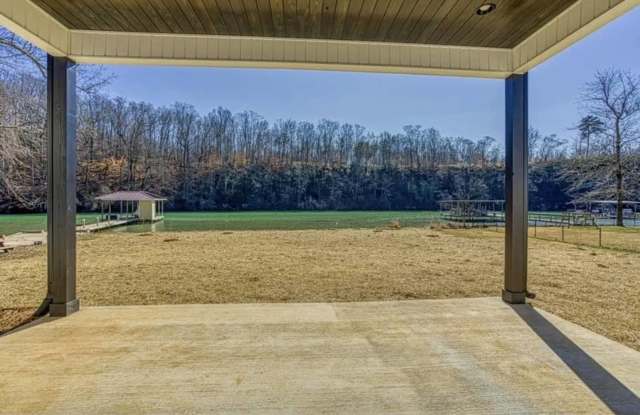 3 bed 3 bath on the water! New build! Available for July 1 move in