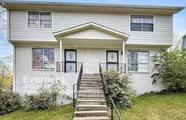 1726 6th Place Cir NW