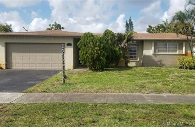 5501 Roosevelt St - 5501 Roosevelt Street, Hollywood, FL 33021