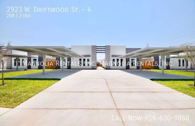 2923 W Driftwood St