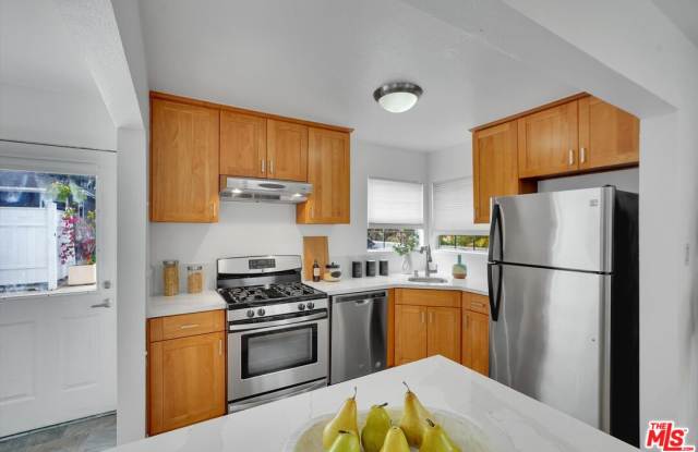 Photo of 12900 Troy St