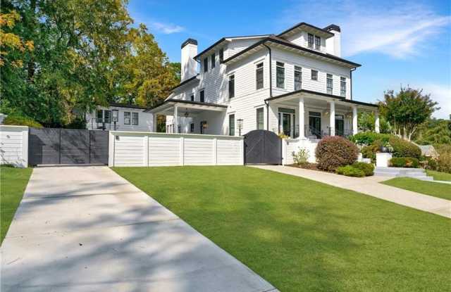 Photo of 1812 Wellbourne Drive NE