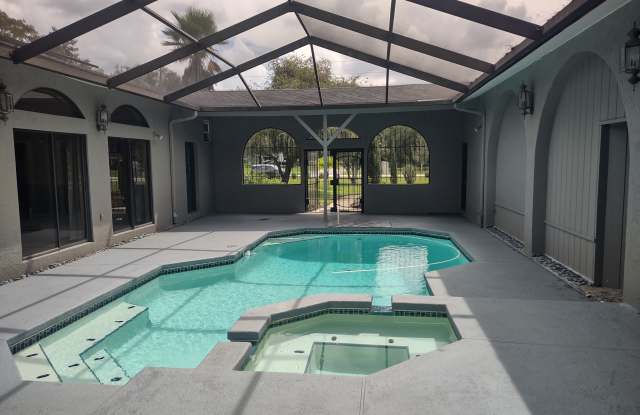 7168 Quail Hollow Blvd