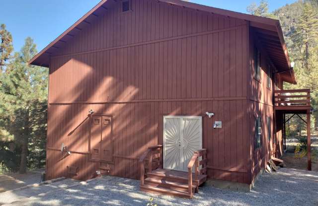 Move-In Ready 1-Bedroom Mountain Apartment with Private Driveway and Backyard