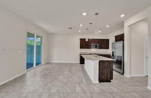 4764 Eucalyptus Dr