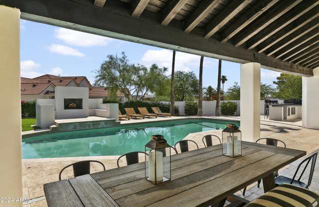 6732 E SAN JUAN Avenue