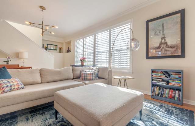 509 South Matanzas Avenue