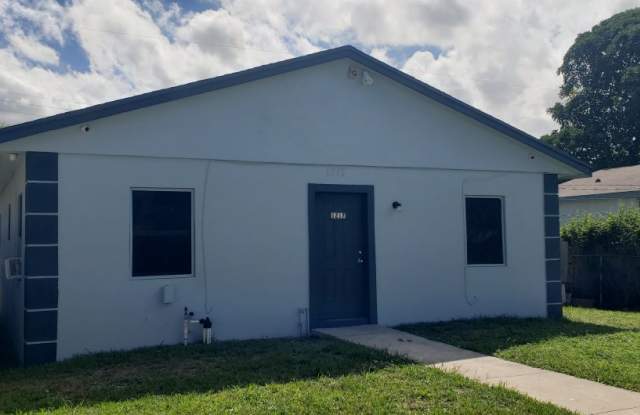 1217 W 36th Street
