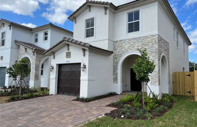 2303 NW 131th Circle