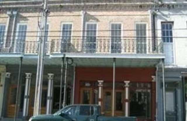 1817 MAGAZINE Street