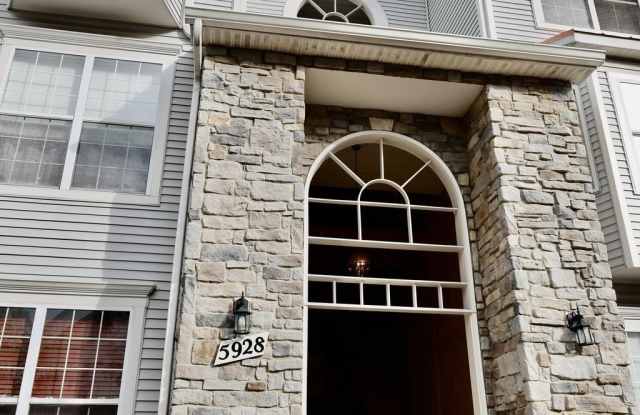 Photo of 5928 FOUNDERS CROSSING Court unit: 303