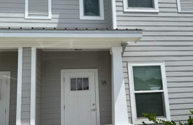 318 N Sand Palm