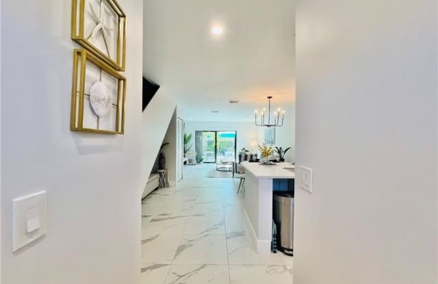 4225 N Highway A1a unit: 20