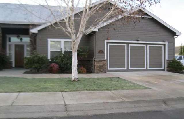 102 Sandridge Way