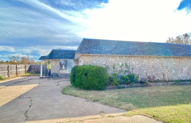 2900 Pine Ridge Road - 2900 Pine Ridge Road, Oklahoma City, OK 73120