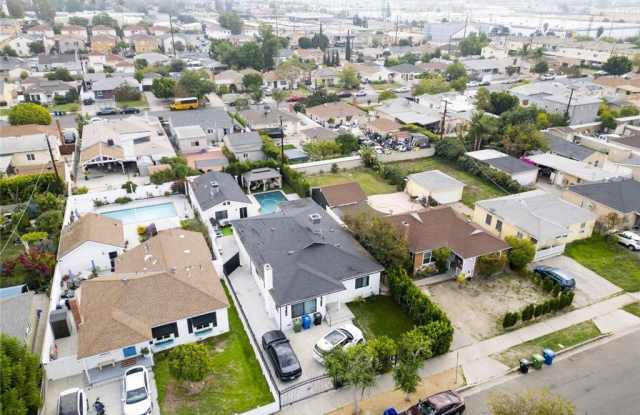 Photo of 7306 Farmdale Avenue