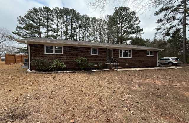 Photo of 204 Orchard Lane