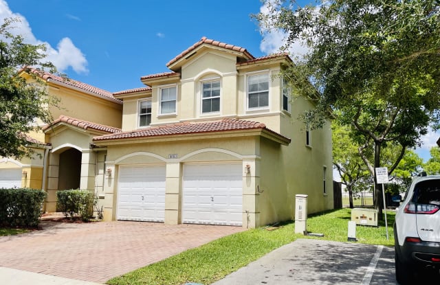 8683 NW 109th Court - 8683 NW 109th Court, Doral, FL 33178