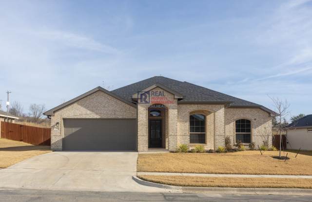 Spacious Glen Rose Home with Open Floorplan & Office Space