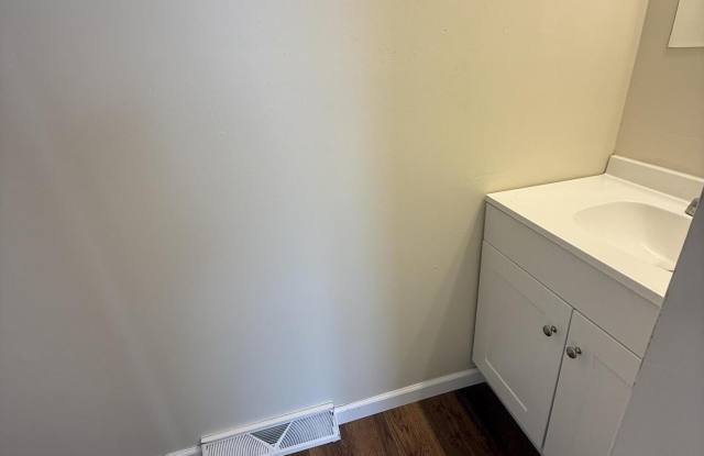 105 Pines Way unit: 115