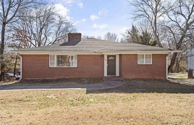 526 Polo Road - 526 Polo Road, Winston-Salem, NC 27106