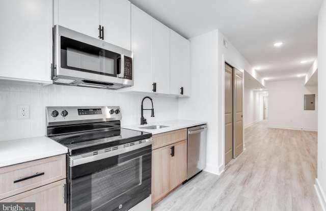 Photo of 2339 N 16TH Street unit: 1