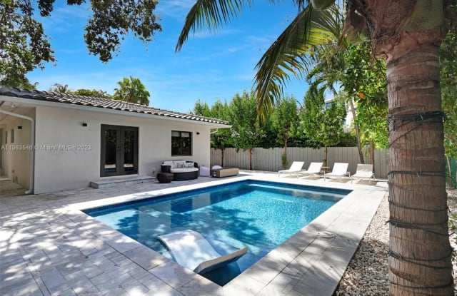 918 NW 10th Ct