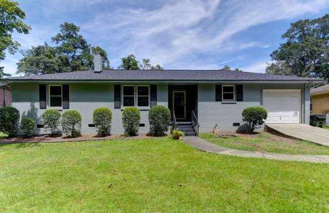 Charming 3 Bedroom Home with Fenced Yard in West Columbia, SC - 1108 Rutland Avenue, West Columbia, SC 29169