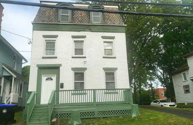 107 GARDEN STREET
