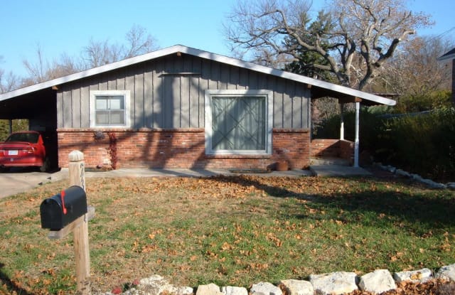 2314 Wildwood Lane Unit #1 - 2314 Wildwood Ln, Manhattan, KS 66502