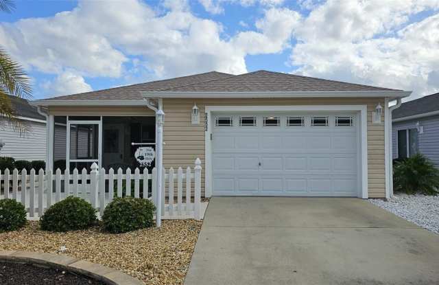 Photo of 2552 RED CEDAR LANE