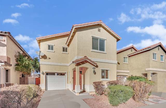 Southern Highlands 4 bedroom 2.5 bath home.