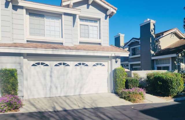 2275 Hawthorne Place