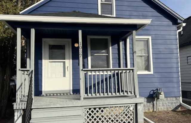 1037 Lincoln Street
