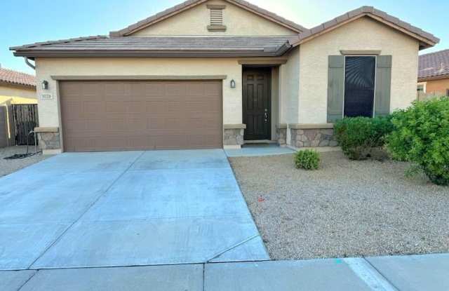 Photo of 1026 N 169TH Avenue