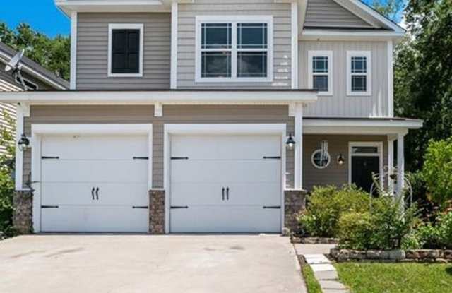 300 Summrthill Way