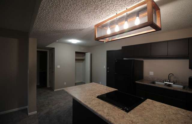 College Park Apartments photos photos