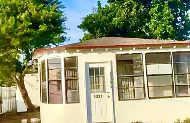 1331 Nw 70th St