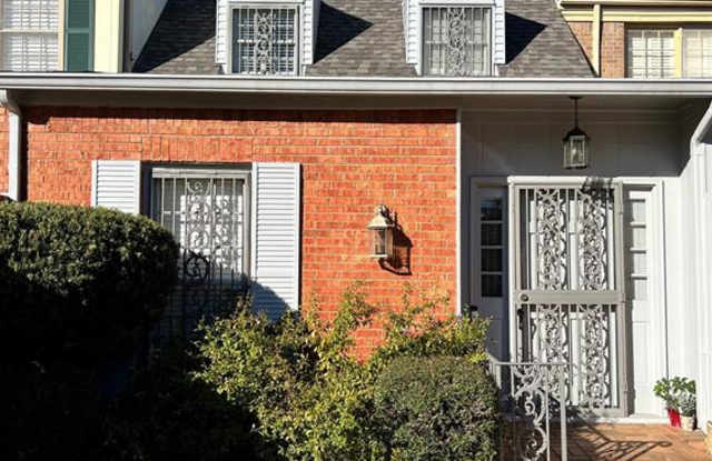2919 Canterbury Court - 1