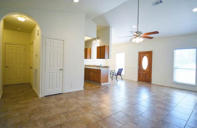 824 Tangle Oaks Drive