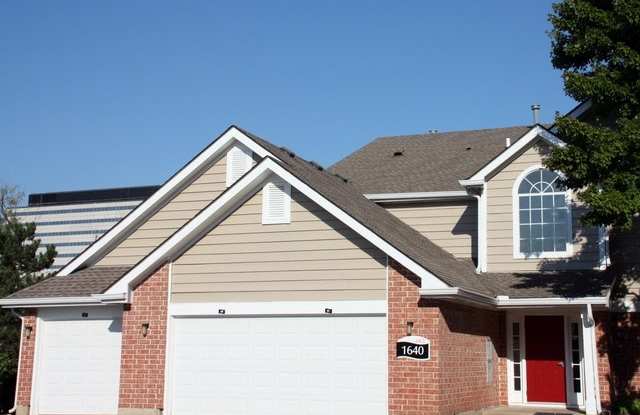 1631 Buttonwood Circle
