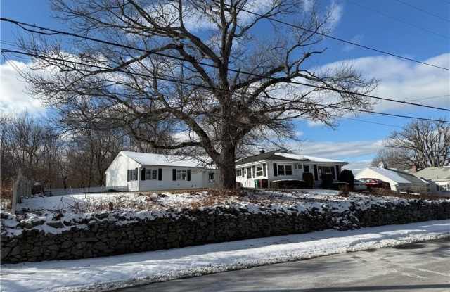 Photo of 157 Jillson Avenue unit: B