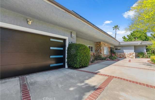 20283 Lorenzana Drive