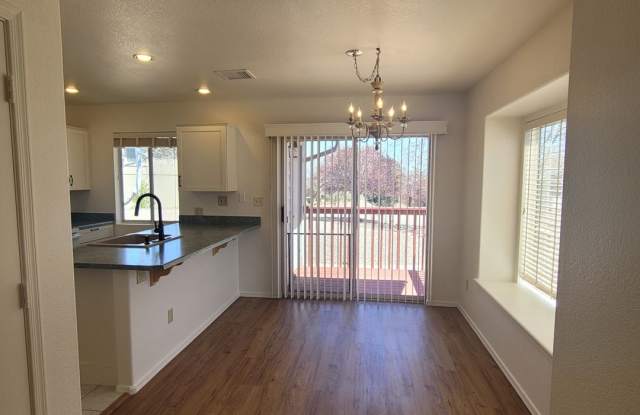 Beautiful 2 bed, 2 bath condo. - 3220 Wasatch Court, Prescott, AZ 86301