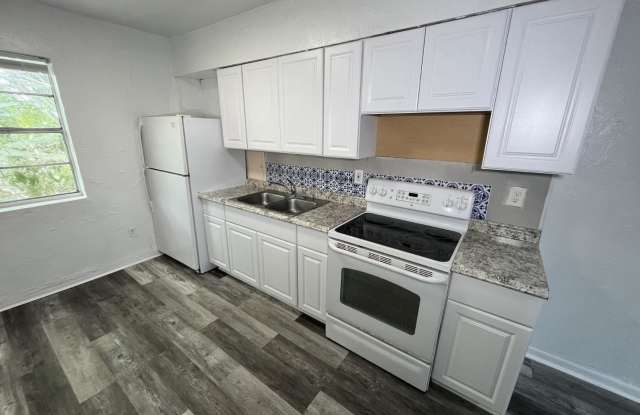 3221 Nw 48th St