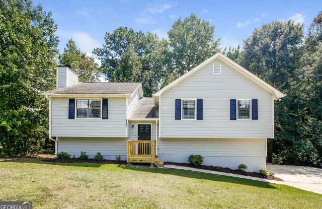 2212 Cedar Creek Lane