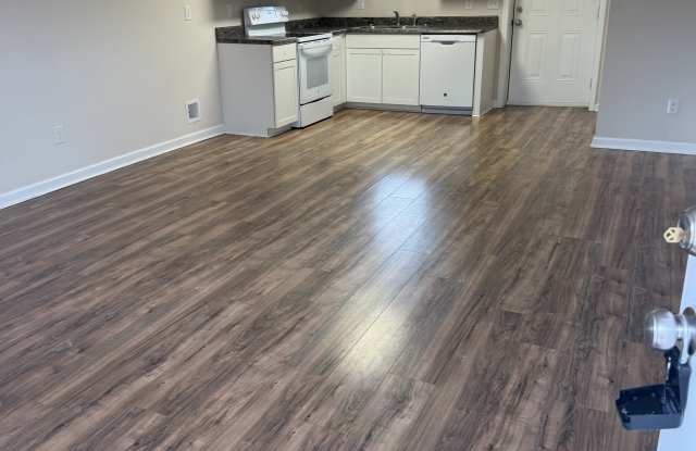 162 Cross Road Apt A Lexington, NC 27292